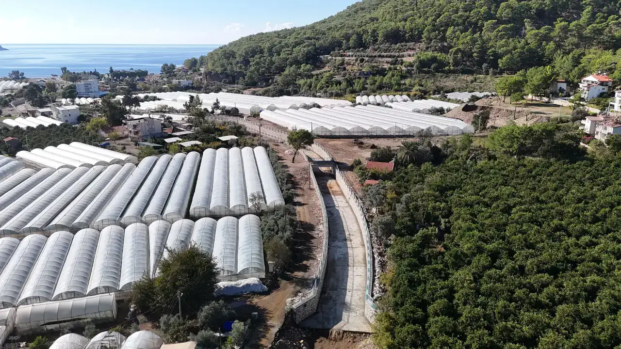 Kumluca Karaöz’de Taşkın Riski Azaltıldı 1